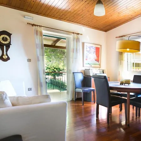Anthoula's House